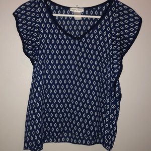 Blue blouse w pattern
